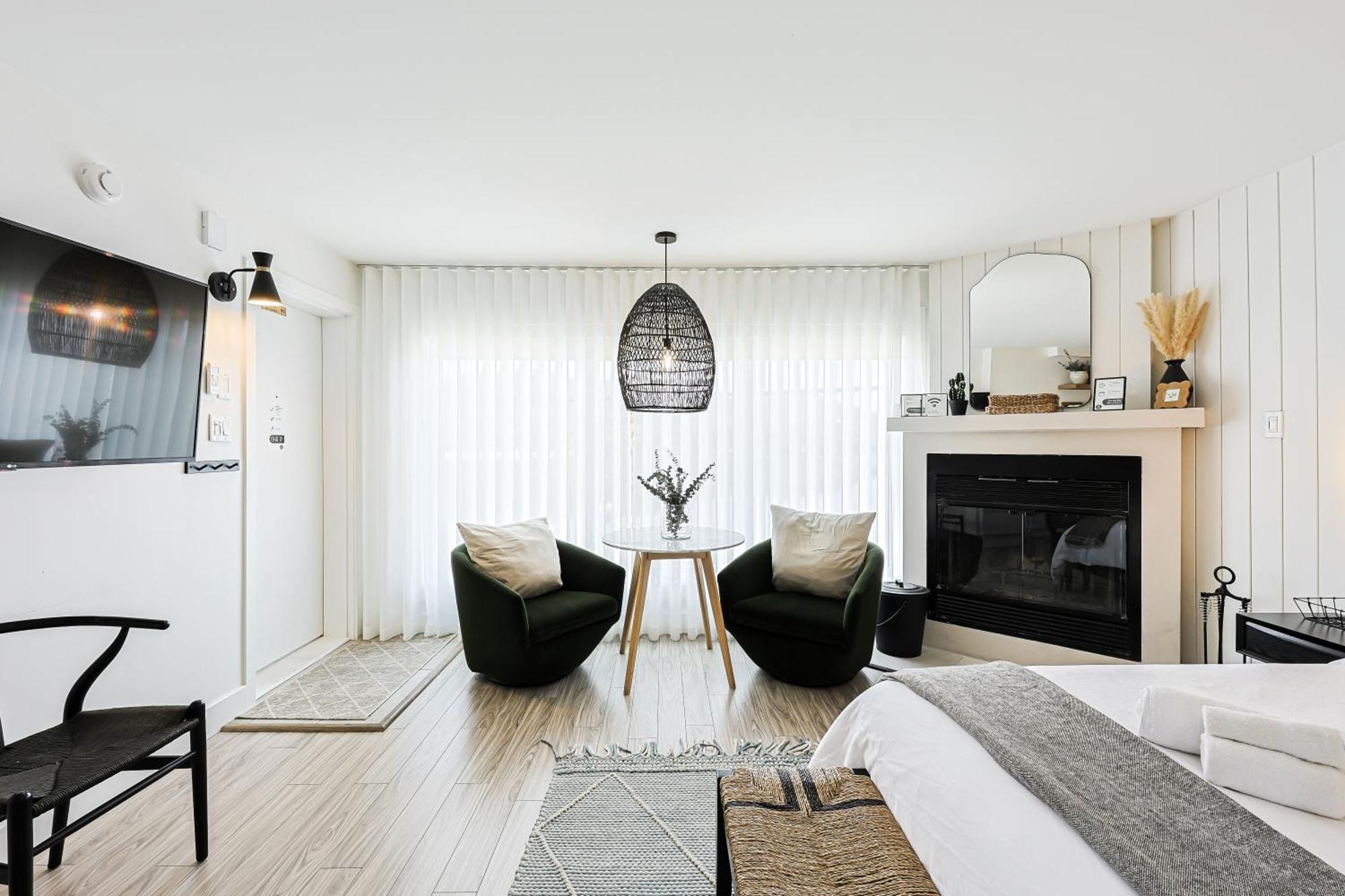 Les Lofts Du Lac Des Sables By Kasania แซ็ง-อากาท-เด-มง ภายนอก รูปภาพ