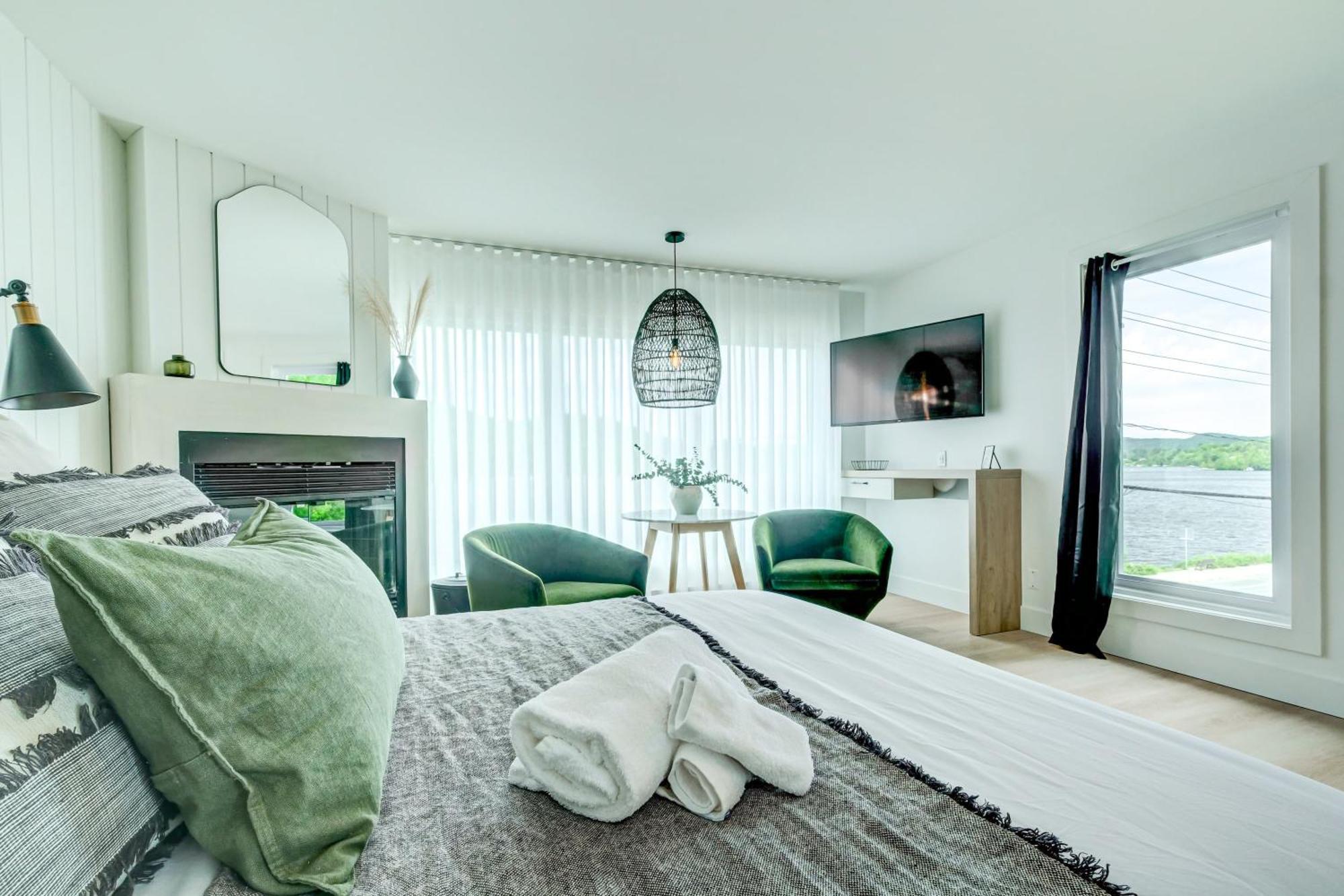 Les Lofts Du Lac Des Sables By Kasania แซ็ง-อากาท-เด-มง ภายนอก รูปภาพ